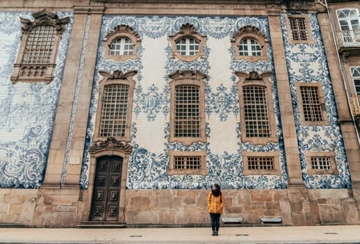 azulejos-iglesia-del-carmen-oporto