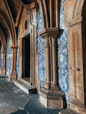 interior-catedral-oporto